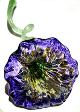 Load image into Gallery viewer, Hand Made Glass Flower